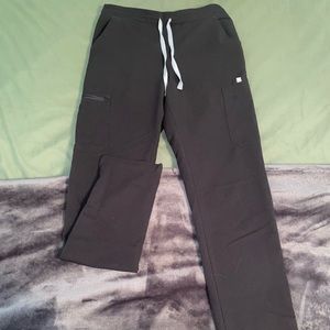 Like new Figs Yola scrub pants